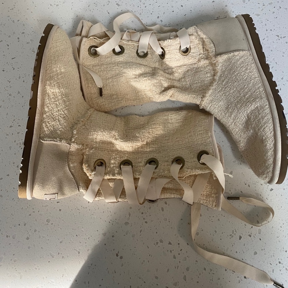 Ugg Heirloom lace up boot